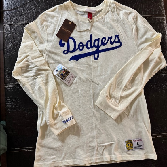 Mitchell & Ness Other - Dodgers Mitchell & Ness long sleeve